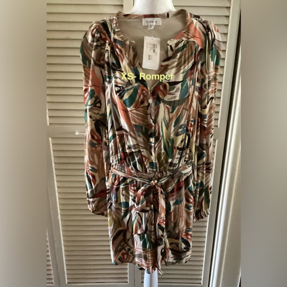 NWT- Evereve Multicolor Tropical Leaf Print Romper